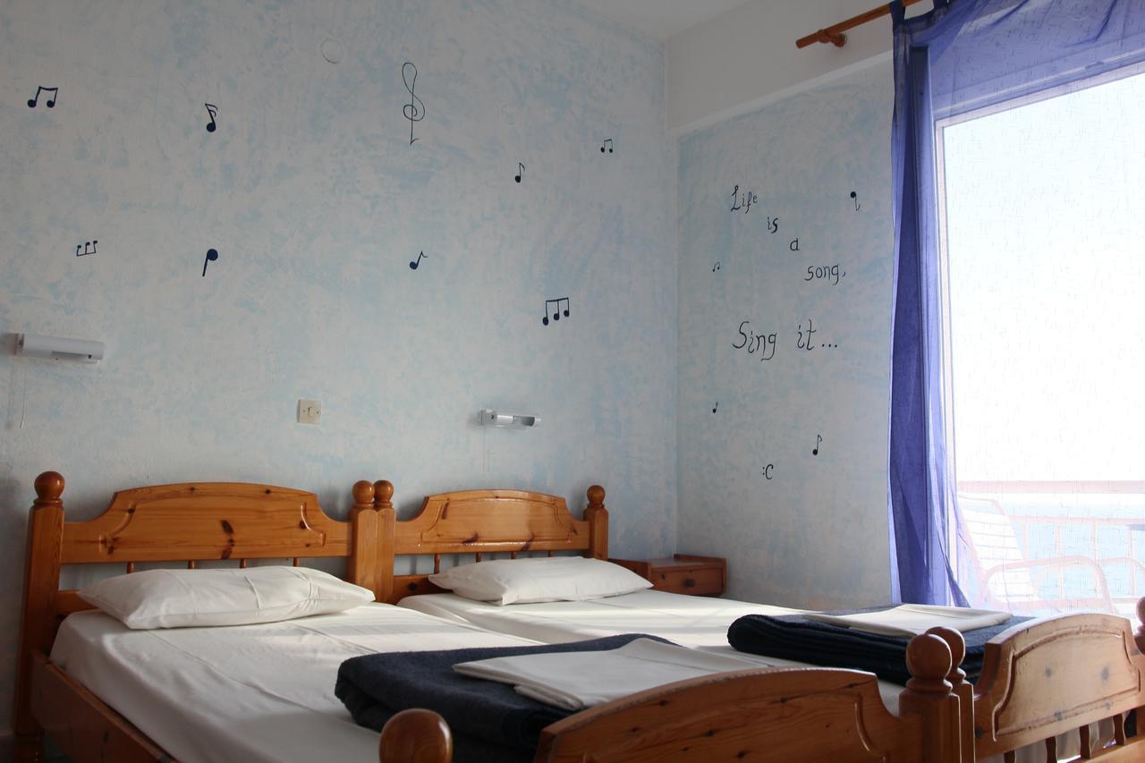 Madalenas B&B Pelekas Exteriör bild