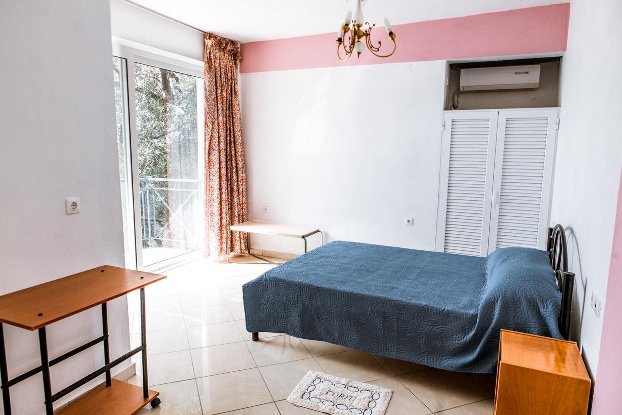 Madalenas B&B Pelekas Exteriör bild