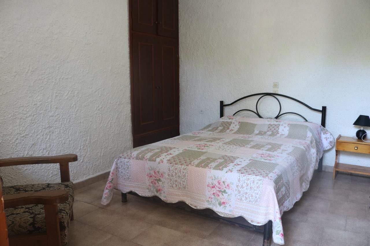 Madalenas B&B Pelekas Exteriör bild